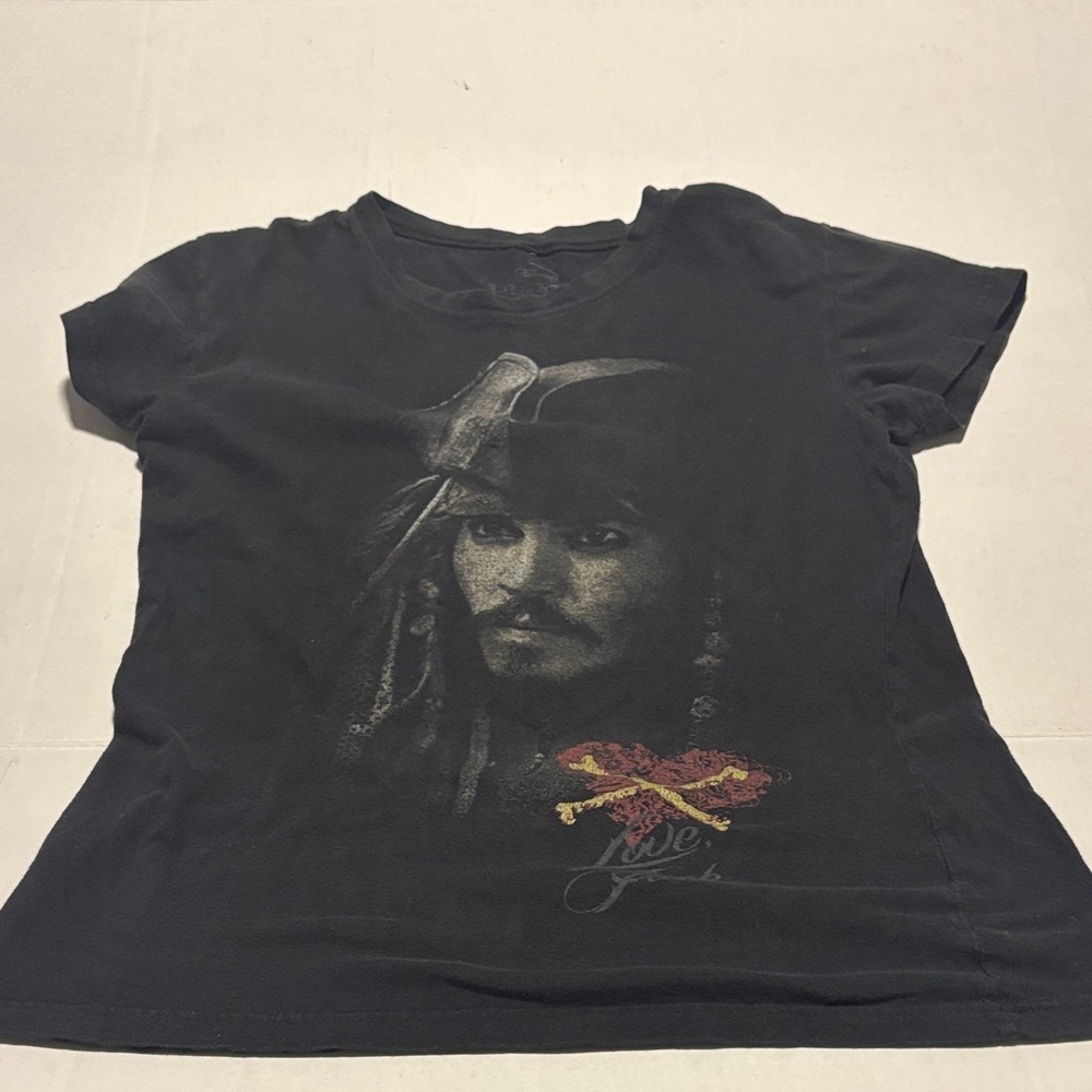Disney Black T-Shirt pirates of the Caribbean vintage
